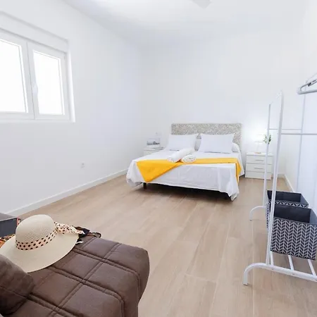 Villa Blue Haven By Fidalsa Catral